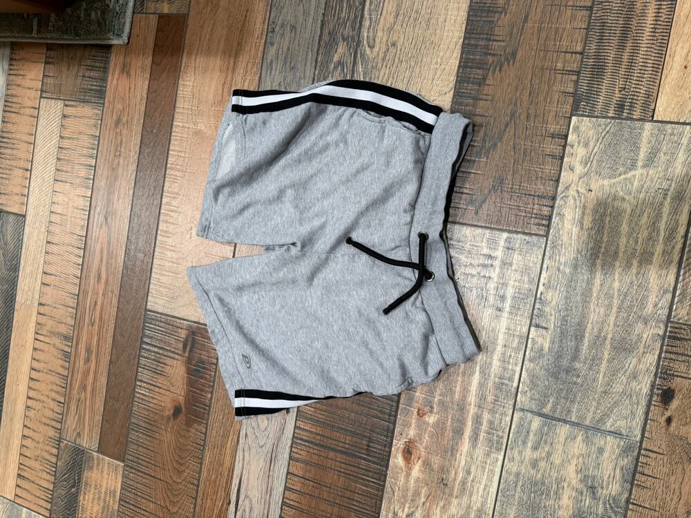 Pro Player Mens L Heather Grey Athletic Shorts Drawstring Striped Trim